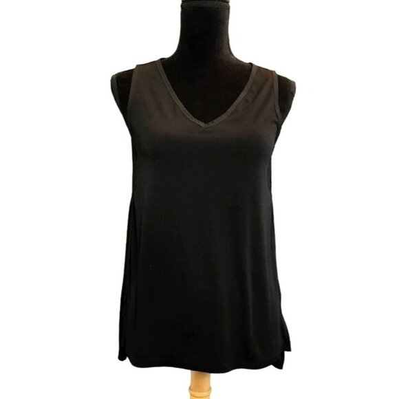 Banana Republic Factory Women's V Neck Sleeveless Top in Black - Size XS - Picture 1 of 5
